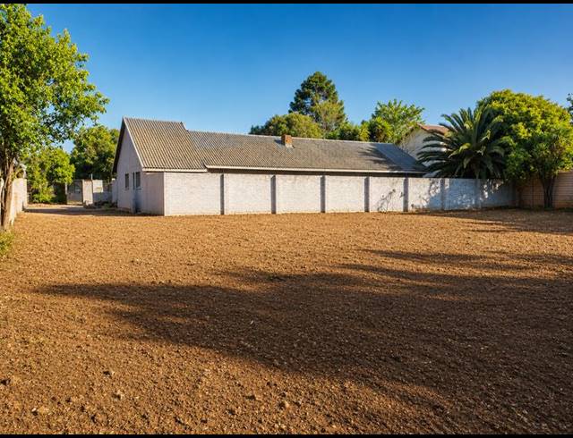 LAND FOR SALE IN BRACKENHURST